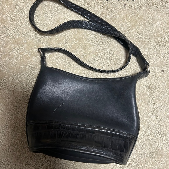 Purses - Picture 4 of 14